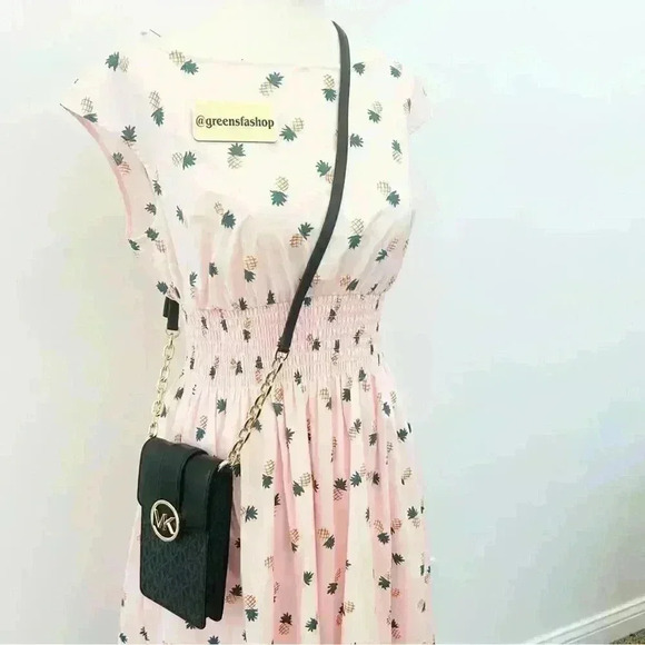 Michael Kors Purse Carmen Phone Crossbody Bag Black Signature - Picture 6 of 6